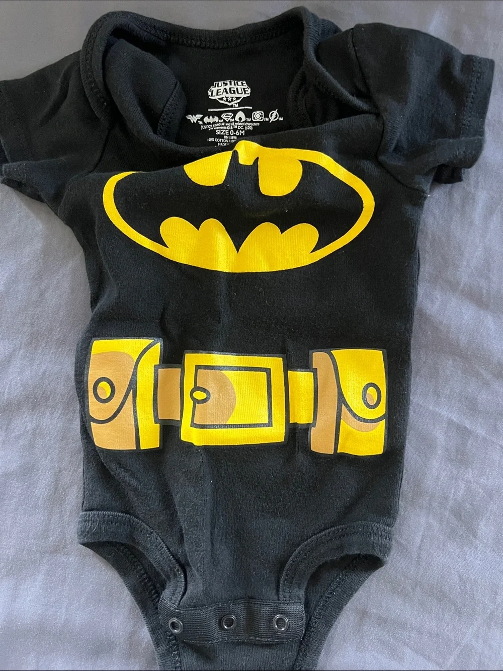 Lot of 8 baby onesies size 0-3 month Batman elephant Mickey sharks poop bear